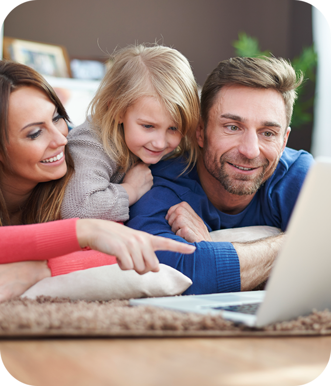 Familia conectada com LNV Internet